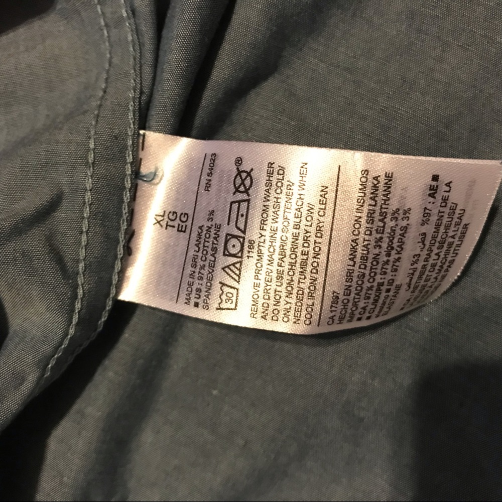 Bundle of 2 XL Men’s Button-down Shirts - Picture 5 of 8